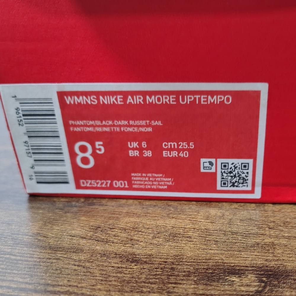 NIKE Air More Uptempo Sneakers Women's Size 8.5 DZ5227-001 New - Picture 9 of 9